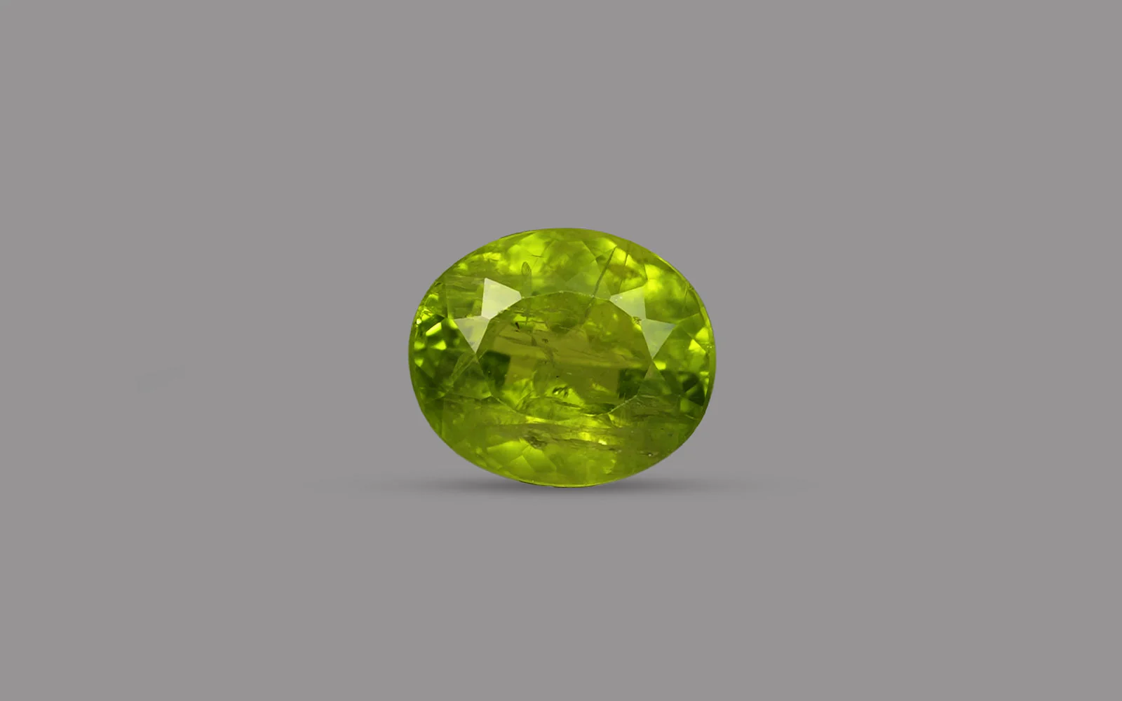 Peridot – 6.22 Carat / 6.8 Ratti [GM09807]