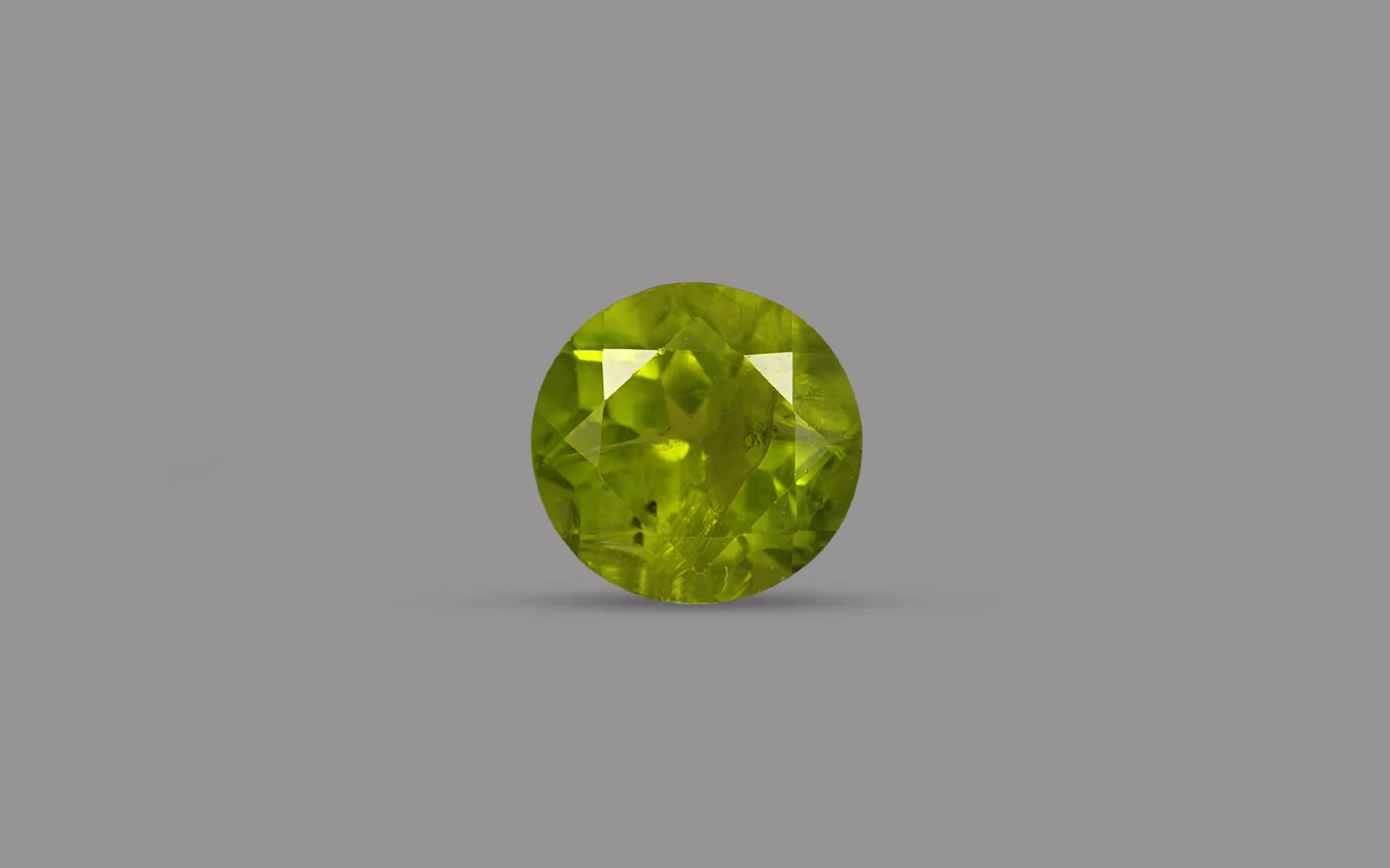 Peridot – 4.49 Carat / 4.9 Ratti [GM09810]