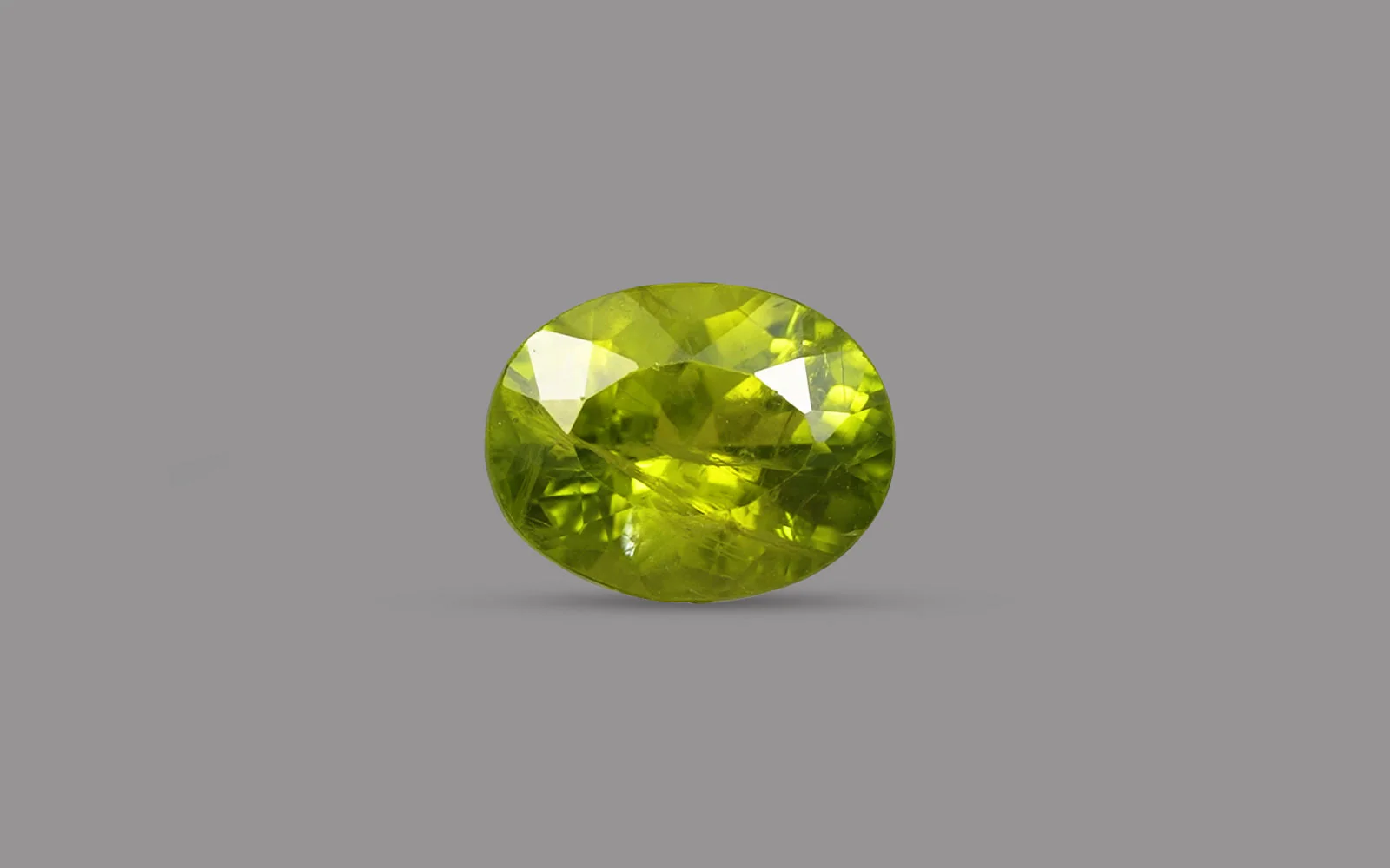 Peridot – 4.73 Carat / 5.2 Ratti [GM09816]