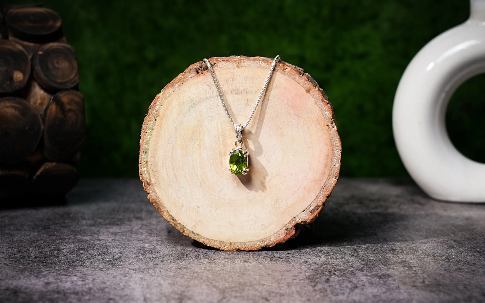 Peridot Pendant – 4.72 Carat / 5.2 Ratti [GM00720]